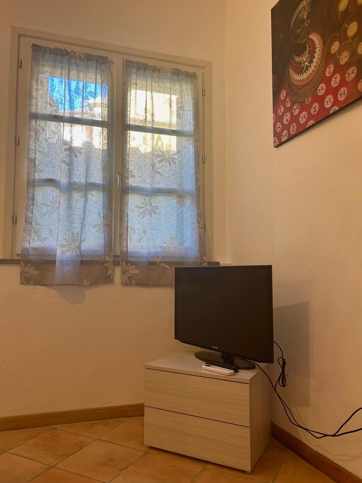 Elisia Apartment Terricciola Bagian luar foto